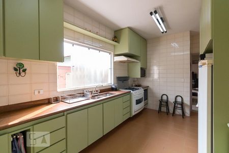 Casa à venda com 326m², 3 quartos e 6 vagasCozinha