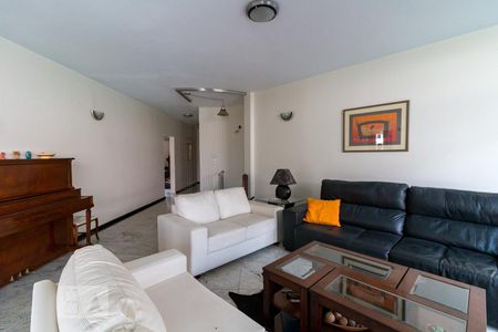 Sala de estar de casa à venda com 3 quartos, 326m² em Vila Rosália, Guarulhos