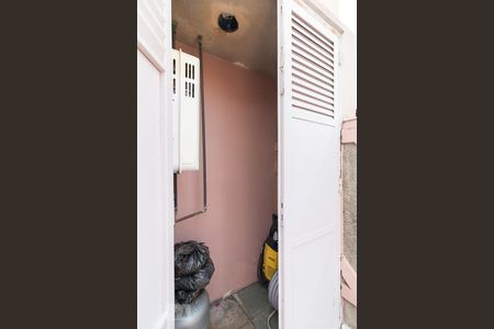 Casa à venda com 326m², 3 quartos e 6 vagasÁrea externa - aquecimento à gás