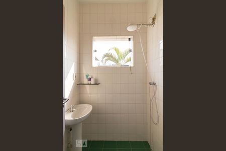 Casa à venda com 326m², 3 quartos e 6 vagasBanheiro de serviço