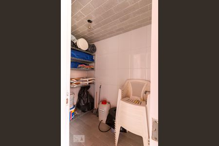 Casa à venda com 326m², 3 quartos e 6 vagasÁrea da churrasqueira - quarto ou depósito