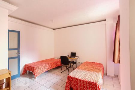 Casa à venda com 250m², 6 quartos e 3 vagasQuarto 2