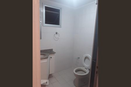 Banheiro  de apartamento à venda com 3 quartos, 64m² em Jardim Arize, São Paulo