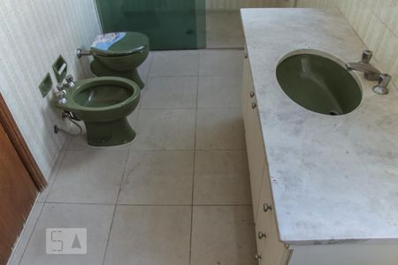 Apartamento à venda com 240m², 3 quartos e 3 vagasBanheiro