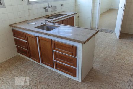 Apartamento à venda com 240m², 3 quartos e 3 vagasCozinha