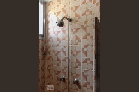 Apartamento à venda com 240m², 3 quartos e 3 vagasChuveiro