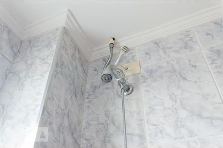 Apartamento para alugar com 68m², 2 quartos e 1 vagaChuveiro