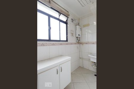 Apartamento para alugar com 68m², 2 quartos e 1 vagaÁrea de serviço