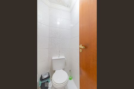 Banheiro dos fundos de baixo de casa à venda com 3 quartos, 140m² em Vila Olímpia, São Paulo