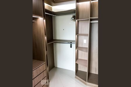 Closet de apartamento para alugar com 1 quarto, 90m² em Rudge Ramos, São Bernardo do Campo