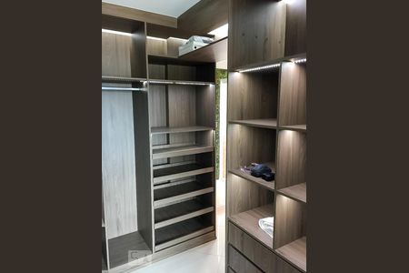 Closet de apartamento para alugar com 1 quarto, 90m² em Rudge Ramos, São Bernardo do Campo
