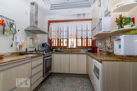 Apartamento à venda com 240m², 3 quartos e 2 vagasCozinha
