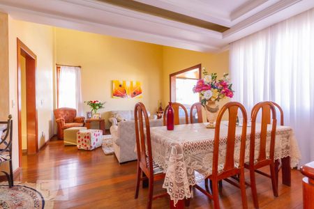 Sala de apartamento à venda com 3 quartos, 240m² em Fernão Dias, Belo Horizonte