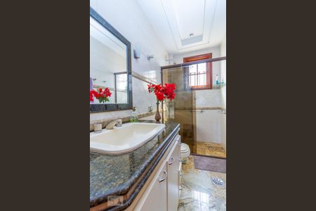 Apartamento à venda com 240m², 3 quartos e 2 vagasBanheiro 3