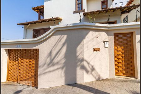 Apartamento à venda com 240m², 3 quartos e 2 vagasfachada