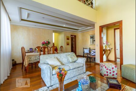 Sala de apartamento à venda com 3 quartos, 240m² em Fernão Dias, Belo Horizonte