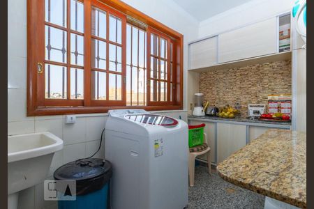 Apartamento à venda com 240m², 3 quartos e 2 vagasárea de serviço