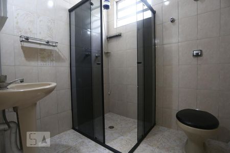 Banheiro de casa à venda com 4 quartos, 150m² em Bonfim, Osasco