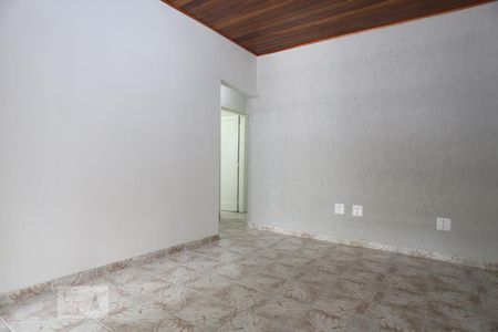 Sala de casa à venda com 4 quartos, 150m² em Bonfim, Osasco