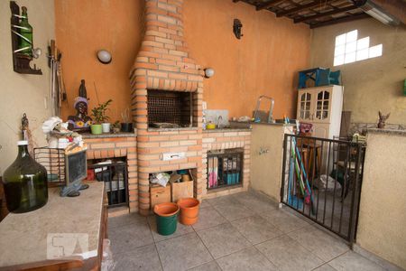 Casa à venda com 170m², 4 quartos e 4 vagasChurrasqueira