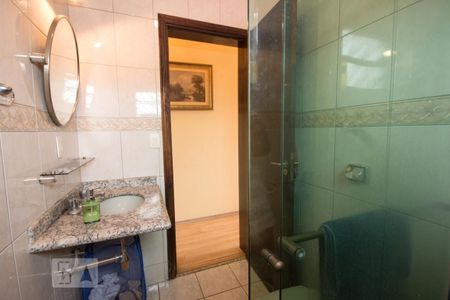 Casa à venda com 170m², 4 quartos e 4 vagasBanheiro da Suíte 1