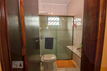 Casa à venda com 170m², 4 quartos e 4 vagasBanheiro da Suíte 1