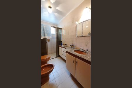 Apartamento à venda com 122m², 3 quartos e 2 vagasBanheiro da Suíte