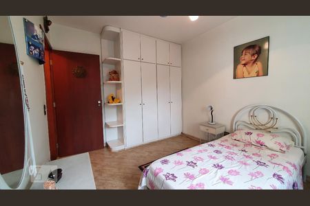 Apartamento à venda com 122m², 3 quartos e 2 vagasQuarto 2