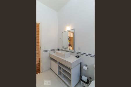 Casa de condomínio à venda com 360m², 4 quartos e 3 vagasBanheiro da Suíte 1