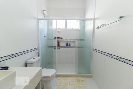 Casa de condomínio à venda com 360m², 4 quartos e 3 vagasBanheiro da Suíte 1