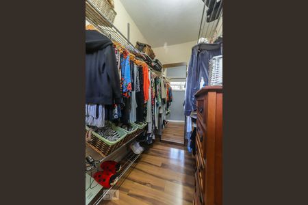 Casa de condomínio à venda com 360m², 4 quartos e 3 vagasCloset / Quarto 1 - Suíte