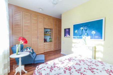 Casa de condomínio à venda com 360m², 4 quartos e 3 vagasQuarto 1 - Suíte