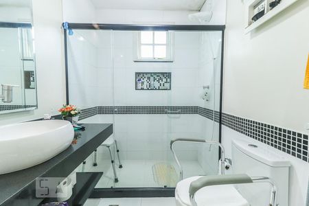 Casa de condomínio à venda com 360m², 4 quartos e 3 vagasBanheiro da Suíte 3