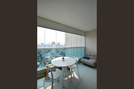 Varanda de apartamento para alugar com 1 quarto, 35m² em Pinheiros, São Paulo