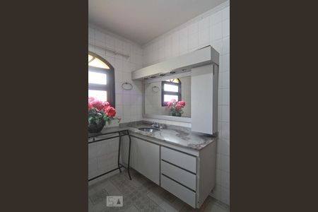 Casa à venda com 320m², 4 quartos e 2 vagasBanheiro