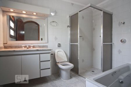 Casa à venda com 320m², 4 quartos e 2 vagasBanheiro da Suíte 1