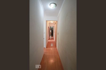 Casa à venda com 320m², 4 quartos e 2 vagasCorredor