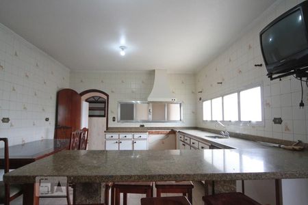 Casa à venda com 320m², 4 quartos e 2 vagasCozinha