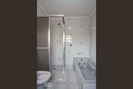 Casa à venda com 320m², 4 quartos e 2 vagasBanheiro da Suíte 1