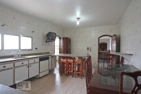 Casa à venda com 320m², 4 quartos e 2 vagasCozinha