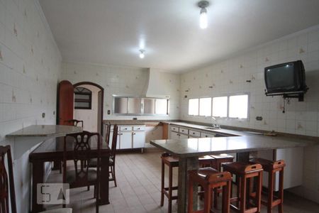 Casa à venda com 320m², 4 quartos e 2 vagasCozinha