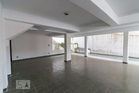 Casa à venda com 450m², 4 quartos e 8 vagasÁrea de festas