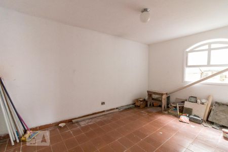 Casa à venda com 450m², 4 quartos e 8 vagasQuarto de serviço