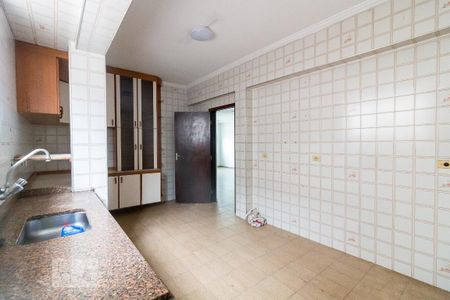 Casa à venda com 450m², 4 quartos e 8 vagasCozinha