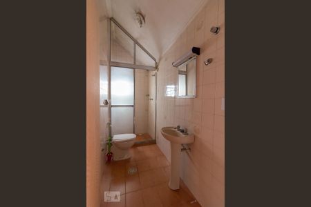Casa à venda com 450m², 4 quartos e 8 vagasBanheiro social