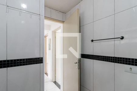 Apartamento à venda com 52m², 2 quartos e 1 vaga Apartamento à venda com 52m², 2 quartos e 1 vagaBanheiro