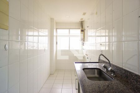 Apartamento para alugar com 153m², 3 quartos e sem vagaCozinha e Área de Serviço