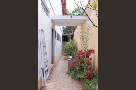 Casa para alugar com 200m², 3 quartos e 4 vagasCorredor Quintal