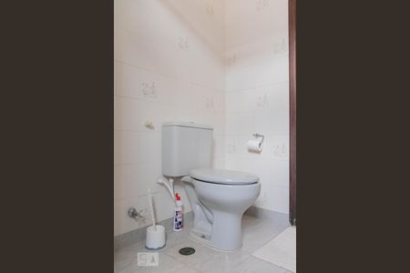 Casa para alugar com 200m², 3 quartos e 4 vagasBanheiro da Suíte - Quarto 1