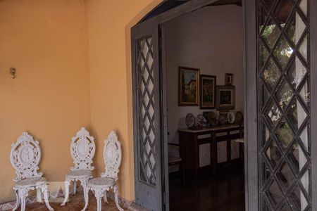 Casa para alugar com 200m², 3 quartos e 4 vagasQuintal